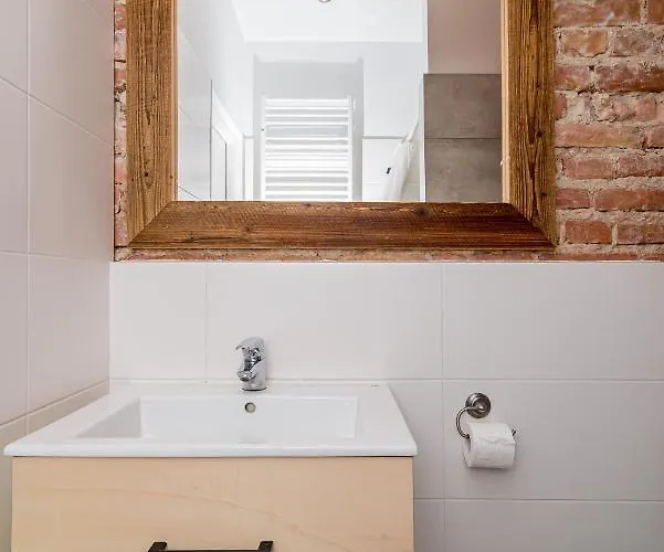 Loft ホームステイ *